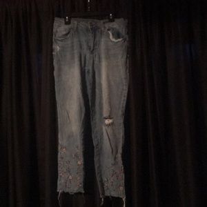 Distressed embroidered jeans